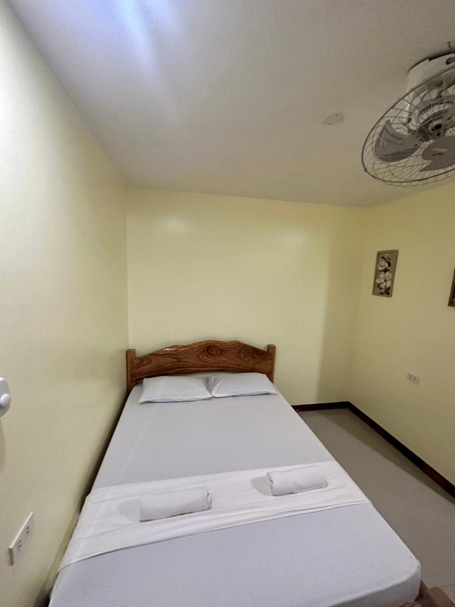 Edgar'S Guest House Moalboal Εξωτερικό φωτογραφία
