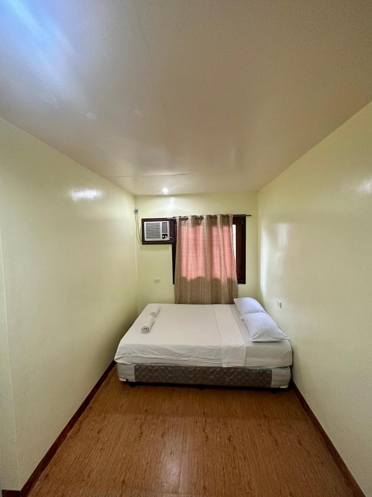 Edgar'S Guest House Moalboal Εξωτερικό φωτογραφία