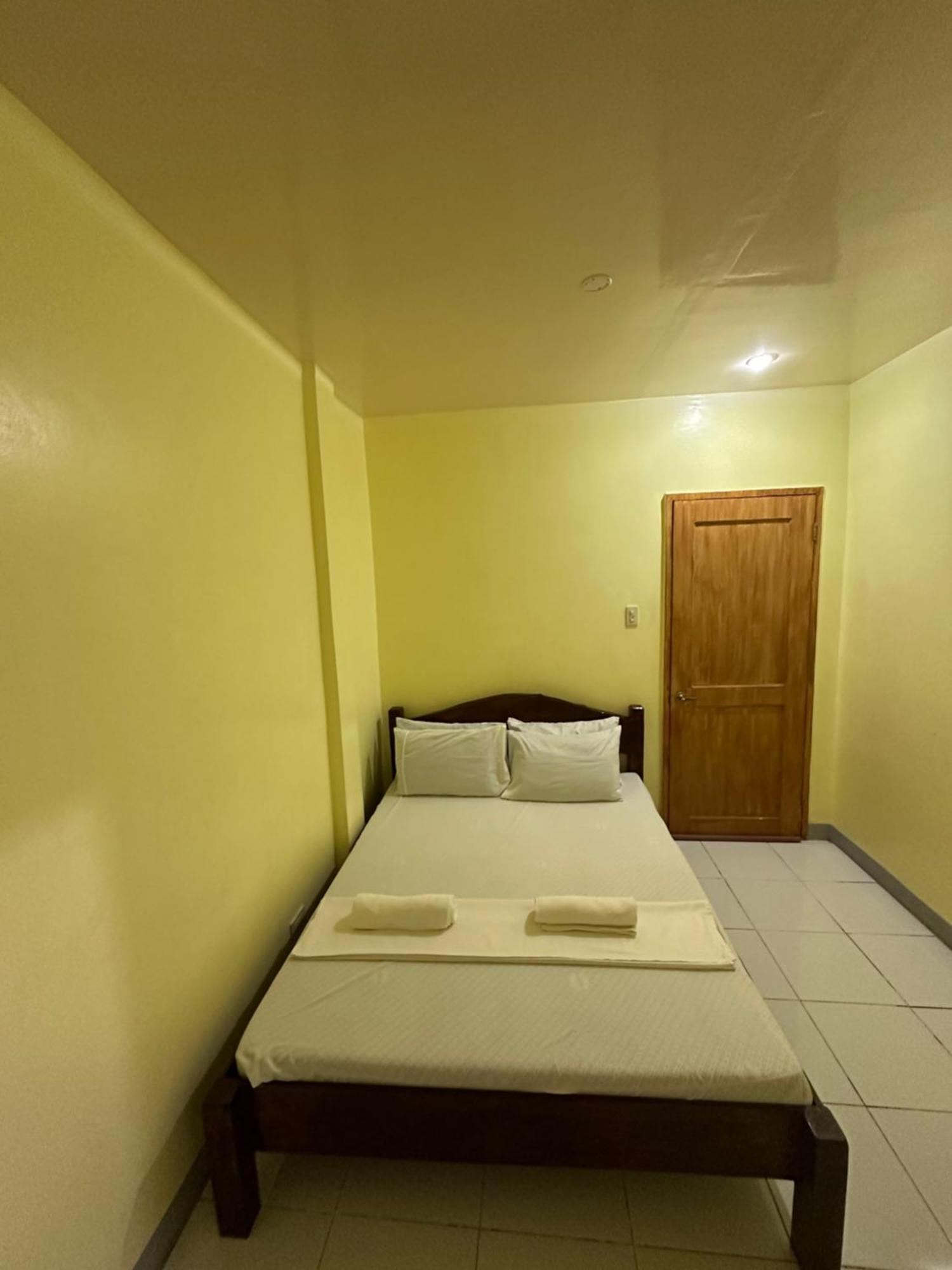 Edgar'S Guest House Moalboal Εξωτερικό φωτογραφία
